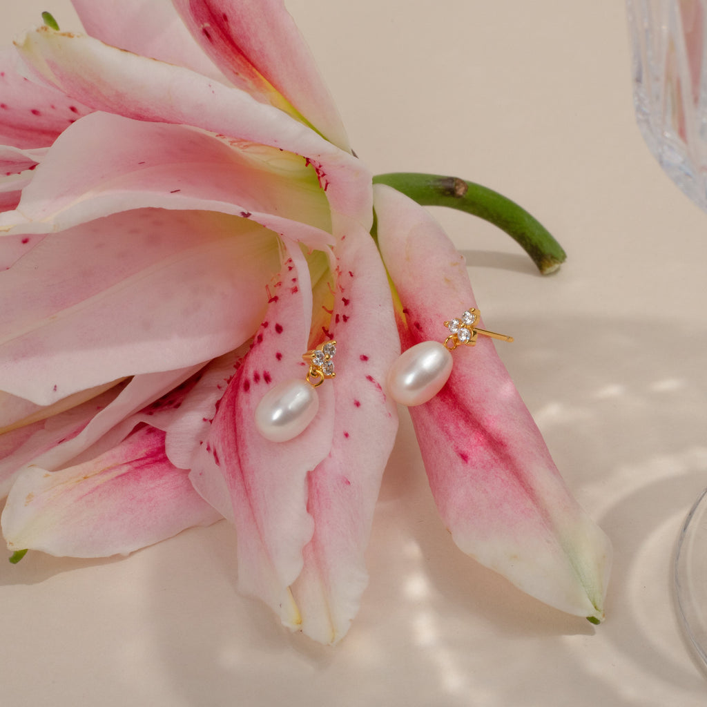 Willa Pearl Earrings